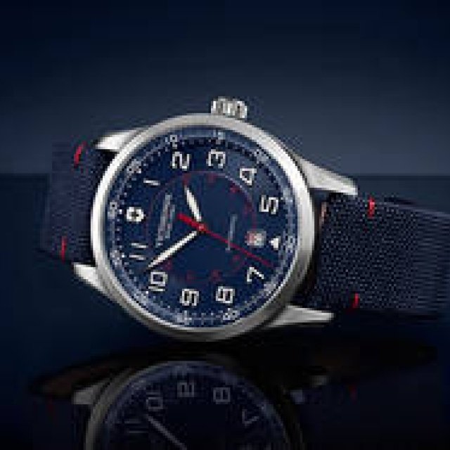 堅牢かつ洗練された「Airboss」シリーズに新作2モデルが登場｜VICTORINOX SWISS ARMY