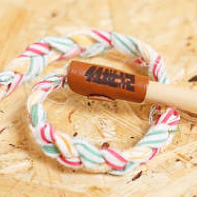 組み立て式の猫用テントが話題のD.I.Yレーベルから「猫じゃらし」が発売 ｜41世紀