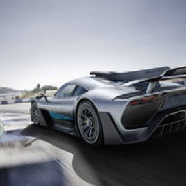 東京モーターショーで「AMGプロジェクト1」などをアジア初披露｜Daimler ギャラリー