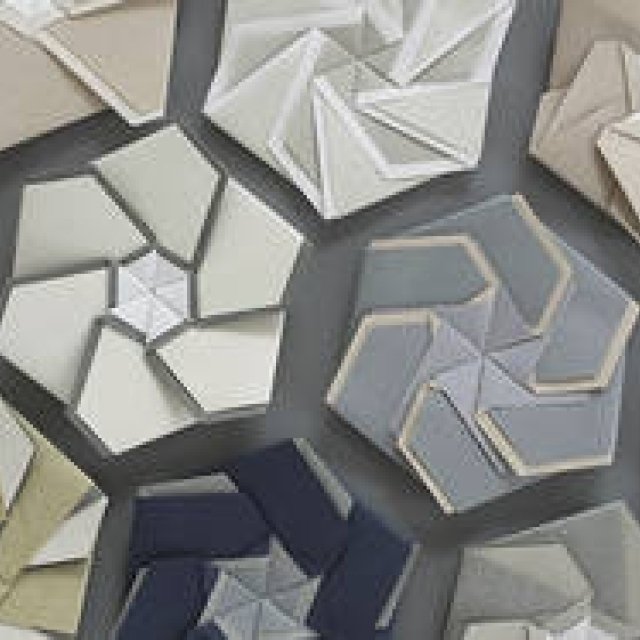 折り紙作家・内山光弘氏の「花紋折り」をブランドの視点で再解釈 ｜HOW TO WRAP_