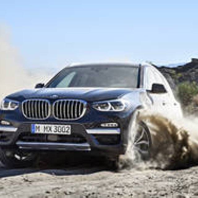 BMW、フルモデルチェンジした新型「X3」を発表｜BMW
