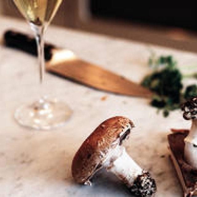 KRUGときのこの相性を追求。「KRUG BOOK 2017」｜Krug