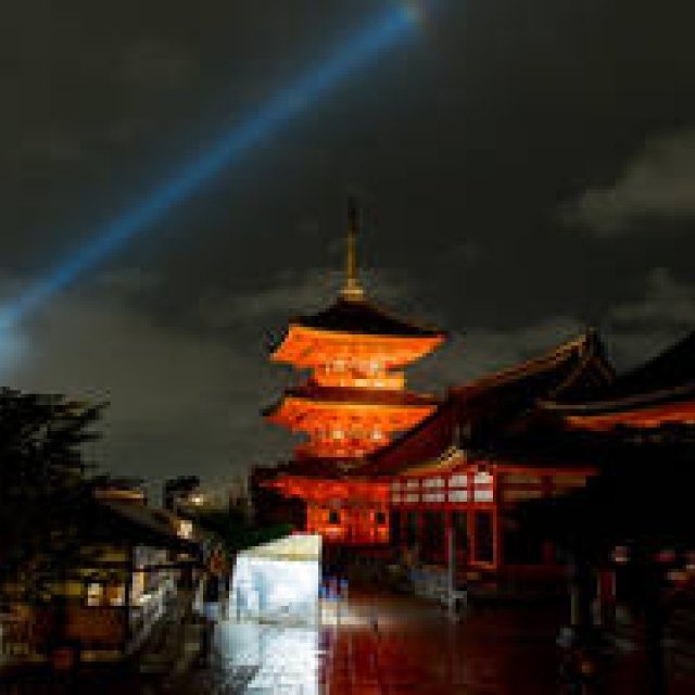 世界遺産 京都 清水寺の夜間特別拝観を体現する|アメリカン・エキスプレス