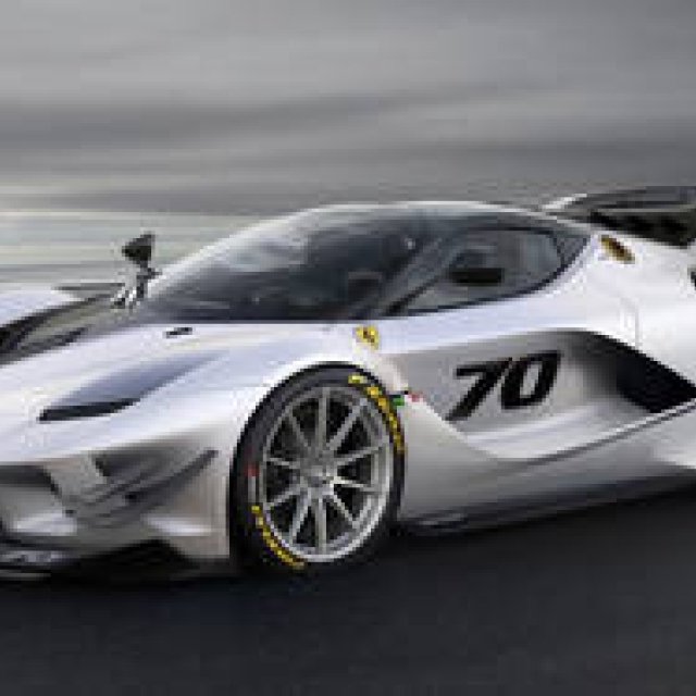 フェラーリ、サーキット走行用実験車両「FXX-K Evo」を公開｜Ferrari