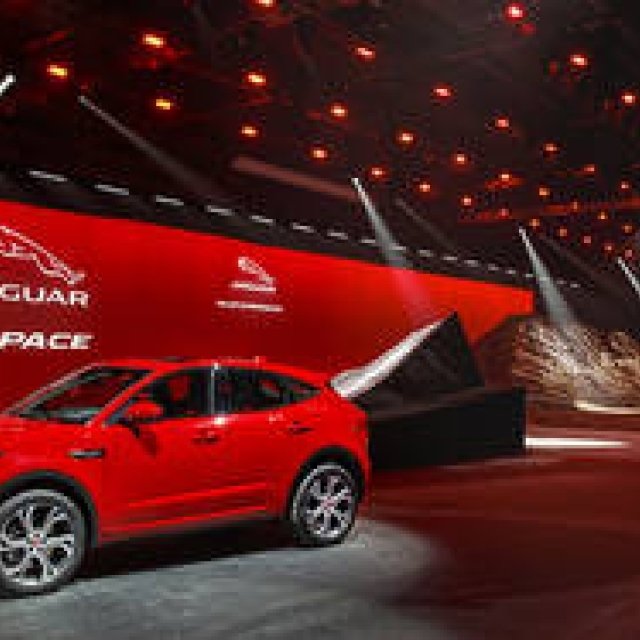 ジャガーの新コンパクトSUV「Eペイス」とは｜Jaguar