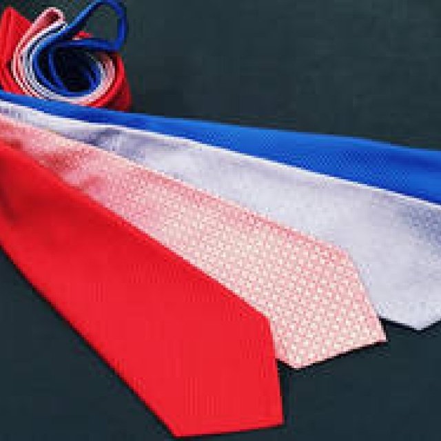 伝統の手技で生み出される7つ折りネクタイ「セッテピエゲ」｜Hayama Shirts