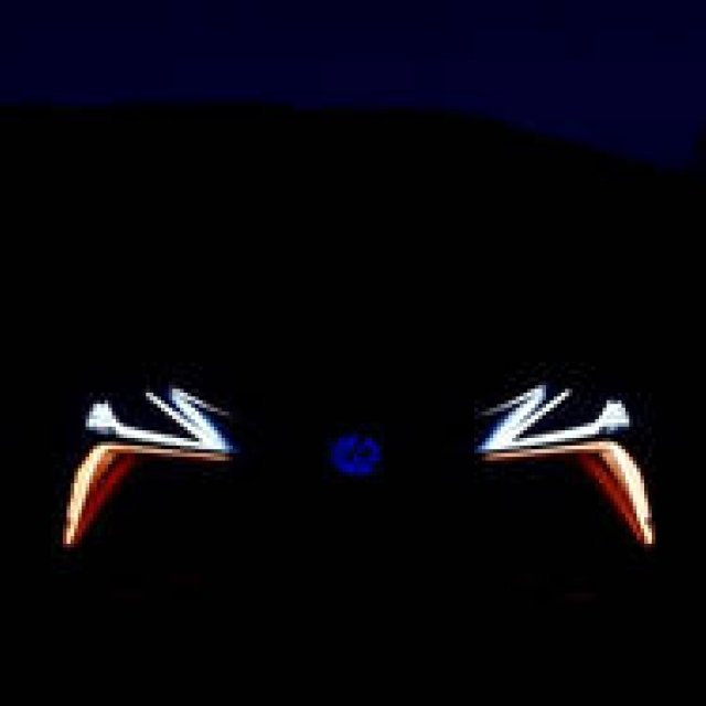 クロスオーバーコンセプトのフロントシルエットを公開｜Lexus