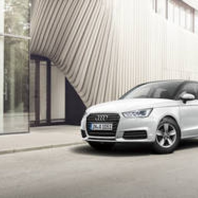 アウディA1にピアノの鍵盤をモチーフにした限定モデル｜Audi