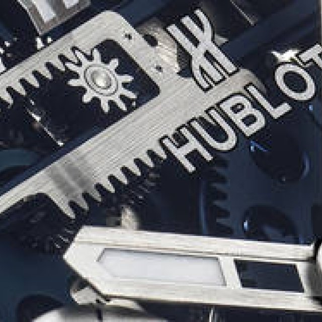 メカニカルブルーの世界へ。「ビッグ・バン メカ-10 ブルーセラミック」｜HUBLOT