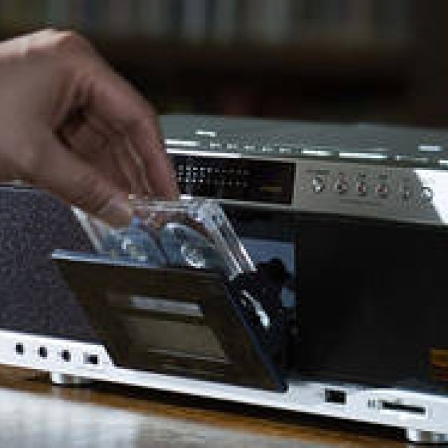 ブーム再燃のカセットテープに対応。ハイレゾラジカセ｜TOSHIBA Lifestyle Electronics Trading