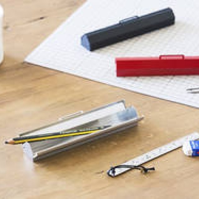 実用性とノスタルジーを兼備したペンケースが価格改定して再登場｜Perrocaliente 