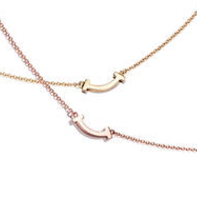 Tスマイル ペンダントに、マイクロサイズが仲間入り｜TIFFANY & CO.　ギャラリー