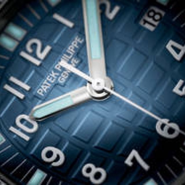 アクアノート・ルーチェ、16番目の新色「ミスティー・ブルー」｜PATEK PHILIPPE