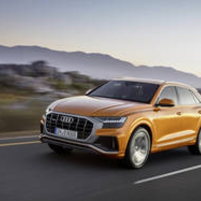 アウディが大型SUVクーペ「Q8」をワールドプレミア｜Audi