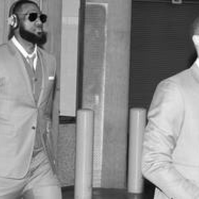 レブロン・ジェームズたちがトム ブラウンのメイド・トゥ・メジャーに身を包んだ日