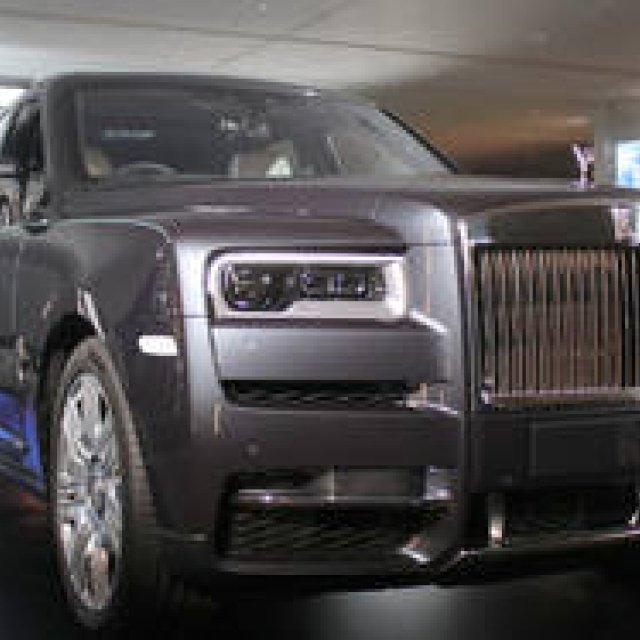 ロールズのSUV「カリナン」日本上陸｜Rolls-Royce