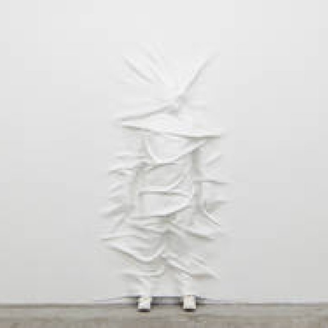 現代アーティスト、ダニエル・アーシャム「アーキテクチャー・アノマリーズ」展｜ART