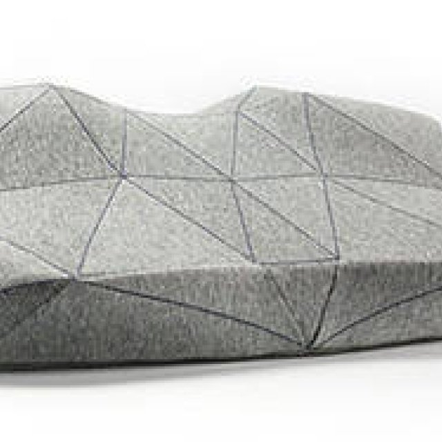 内蔵スピーカーと人間工学による52面体で、深いやすらぎをもたらす枕「PILO」｜GLOTURE