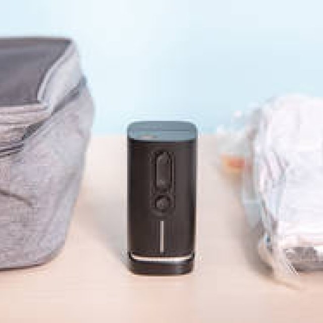 衣類の圧縮から浮輪の空気入れまでも担う、手のひらサイズの圧縮ガジェット｜Pacum