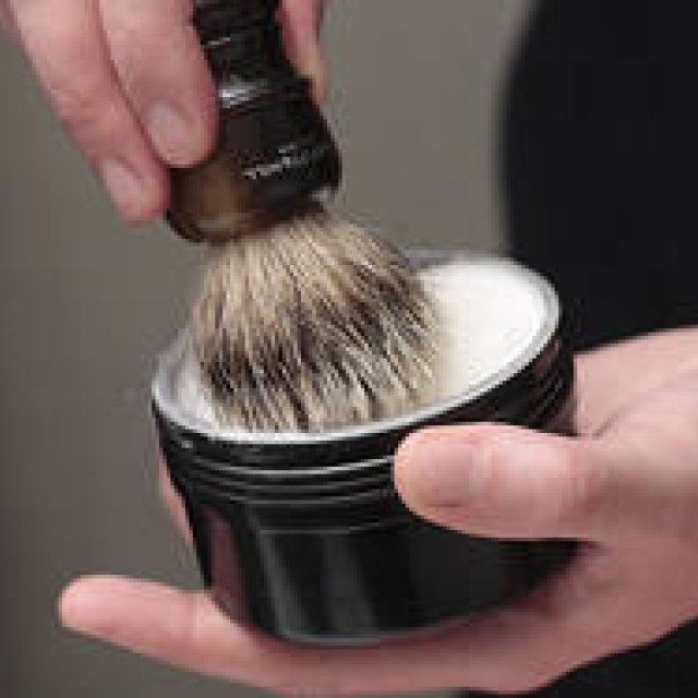  Truefitt and Hill｜トゥルフィット＆ヒル｜トゥルフィット＆ヒル流、ウェットシェービングの極意 Garelly