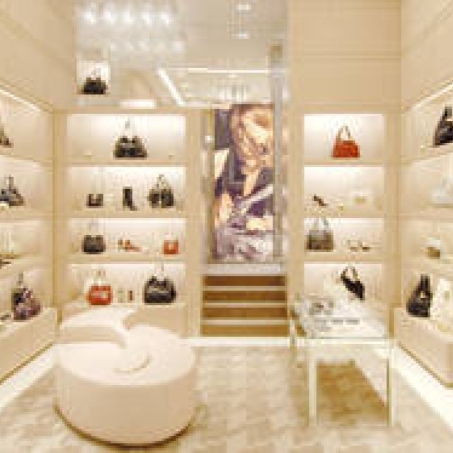  JIMMY CHOO ｜ジミー チュウ銀座 オープン ギャラリー