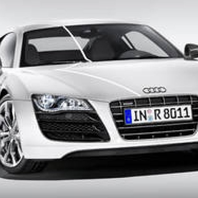  Audi R8 5.2 FSI quattro｜アウディR8待望のV型10気筒5.2FSIエンジン搭載モデル