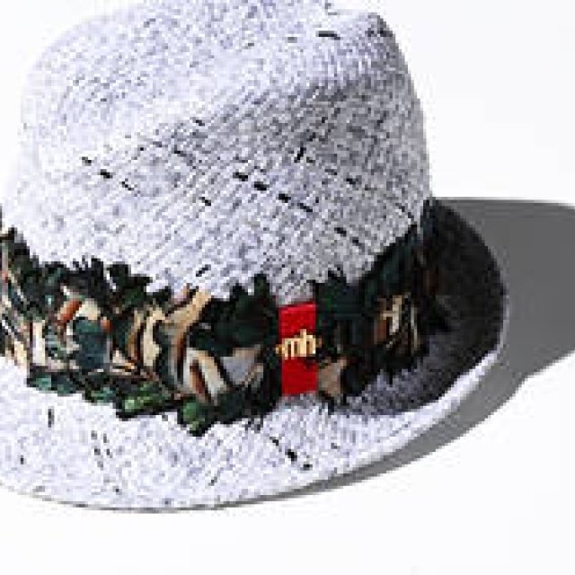  Essential Summer Accessory──旅のはじまりのスーツケース ギャラリー