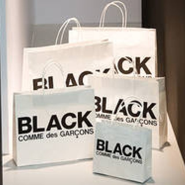  伊勢丹新宿店本店2階「ブラック・コム デ ギャルソン」デビュー ギャラリー