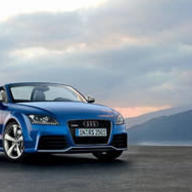  Audi TT RS｜最新最速の“ツーリスト・トロフィ”を発表 