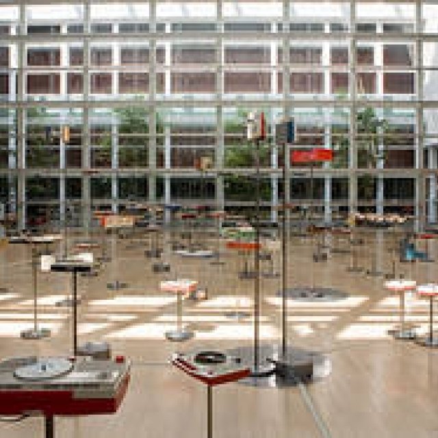  「ENSEMBLES 09 休符だらけの音楽装置」展 開催 ギャラリー