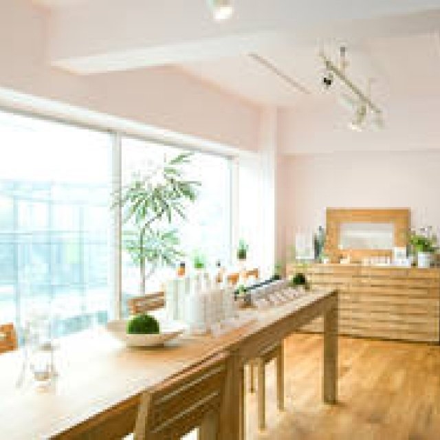  Small talking room 『薫る庭（KAHORU-NIWA）』オープン　ギャラリー