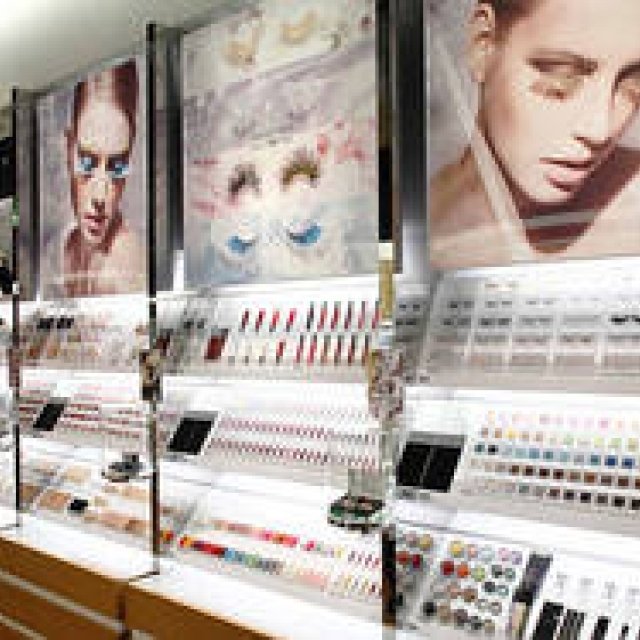  シュウ ウエムラ ビューティブティック表参道ヒルズ店オープン ギャラリー