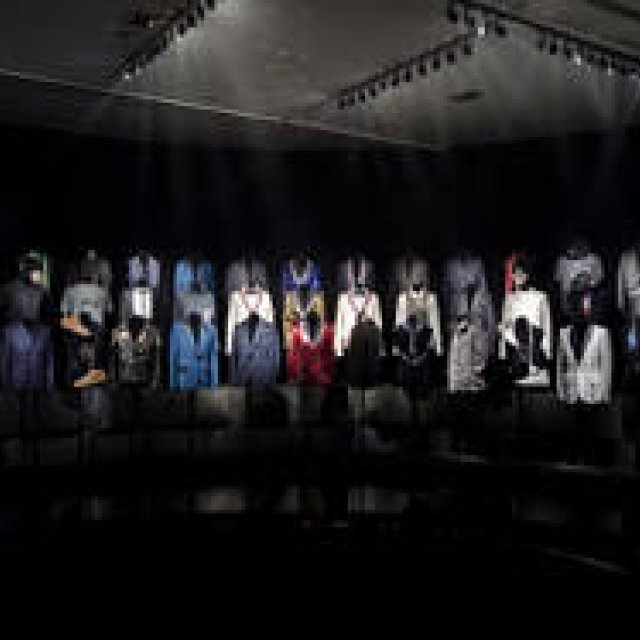  クリスタライズ スワロフスキー エレメント｜CRYSTALLIZED™-Swarovski Elements　祐真朋樹×クリスタライズ×12ブランドが共演 1 ギャラリー