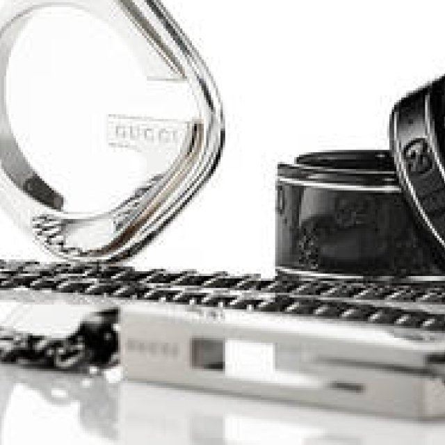  GUCCI｜アイコニックで存在感のあるジュエリーを贈り合いたい ギャラリー