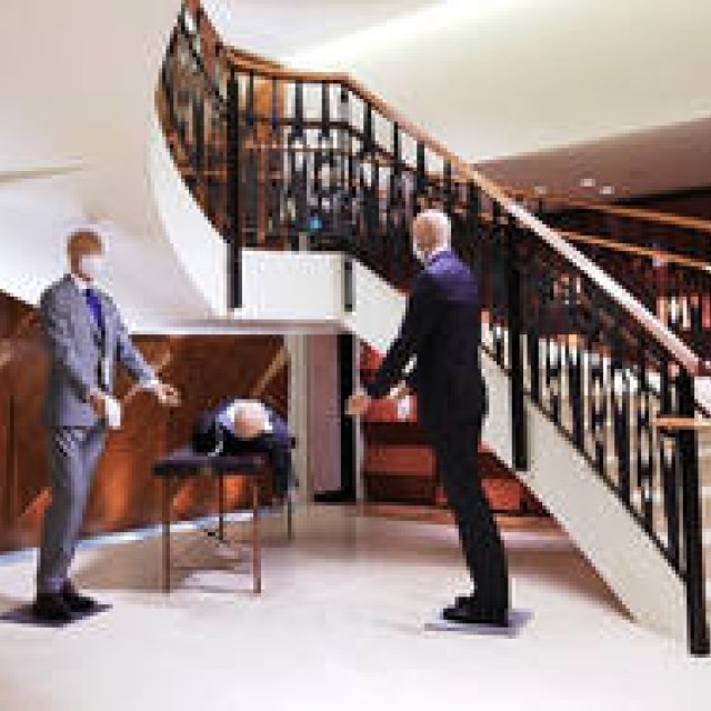  BARNEYS NEW YORK｜バーニーズ　ニューヨーク神戸店 地下1階ガイド ギャラリー