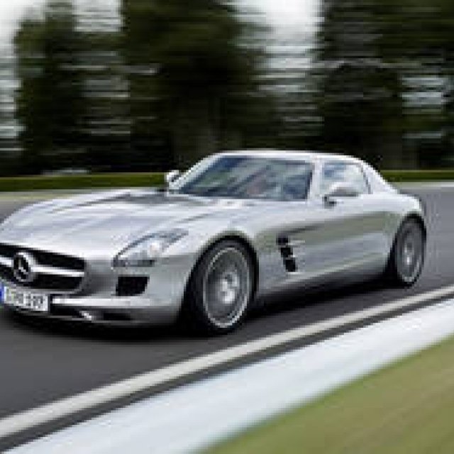  Mercedes-Benz SLS AMG ガルウィングをもつ新型スポーツカー発売