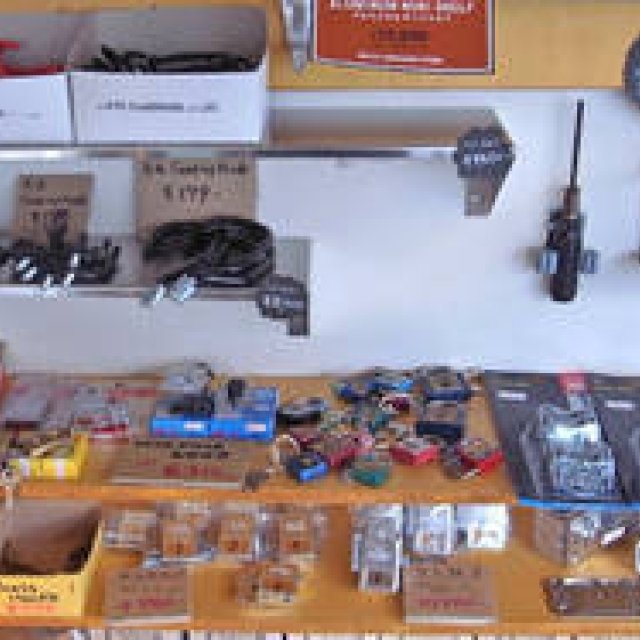  BOLTS HARDWARE STORE｜2009年12月オープンの京都の「金物屋」 ギャラリー