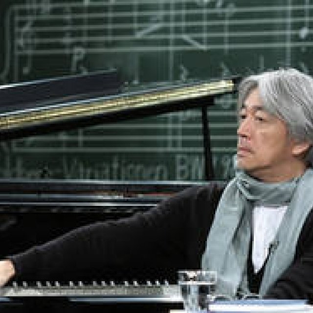 坂本龍一｜坂本龍一が語る「schola TV」の楽しみかた ギャラリー