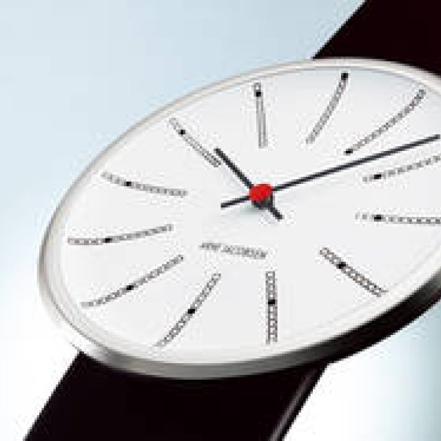  ARNE JACOBSEN WATCH｜ヤコブセンを身に纏う