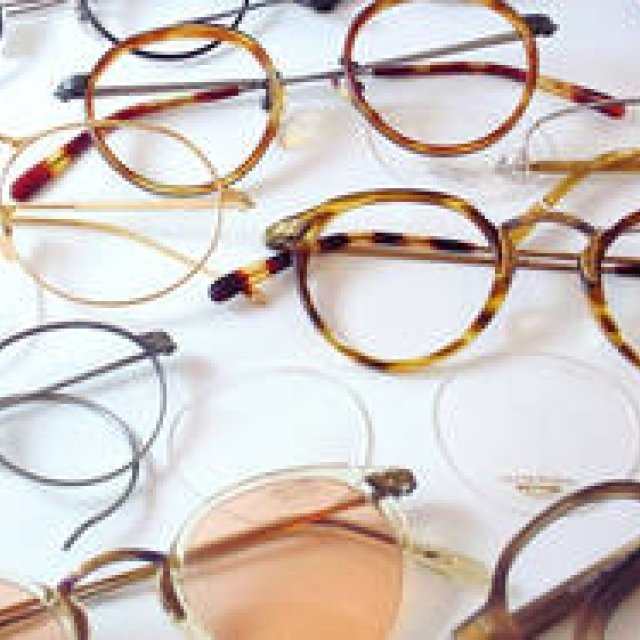  Continuer｜「OLIVER PEOPLES」の初期コレクション ギャラリー
