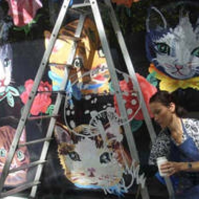  連載｜パリところどころ 001 大人気のアーチスト、ナタリー・レテとモノプリのコラボアイテム ギャラリー