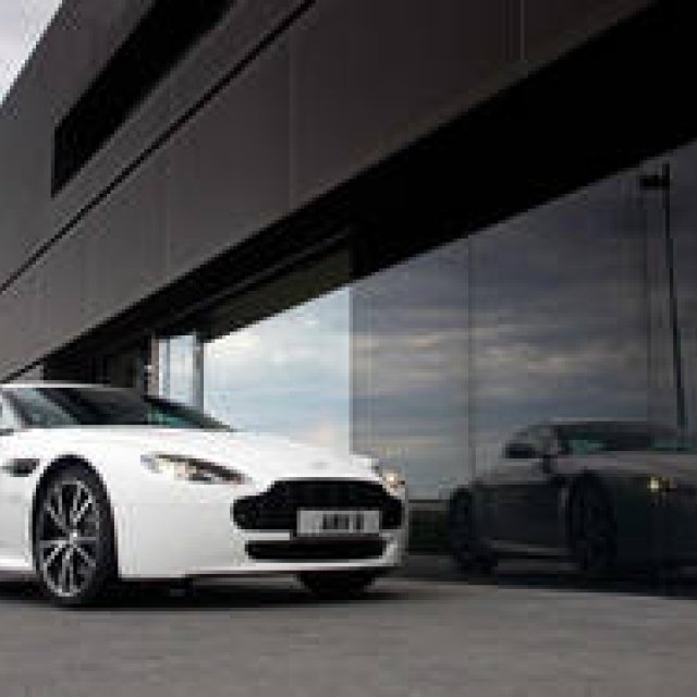  ASTON MARTIN V8 Vantage N420｜アストンマーティン V8 ヴァンテージ N420 ギャラリー