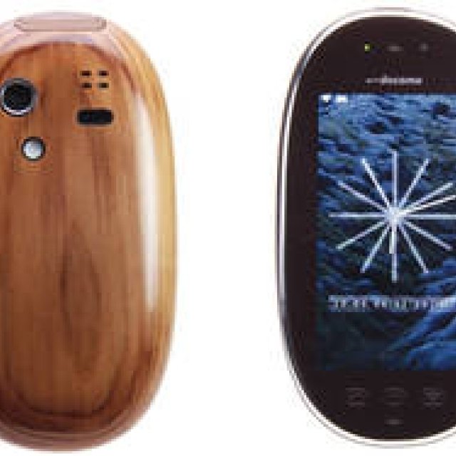  docomo｜ドコモ　四万十ヒノキを使ったケータイを限定発売 ギャラリー