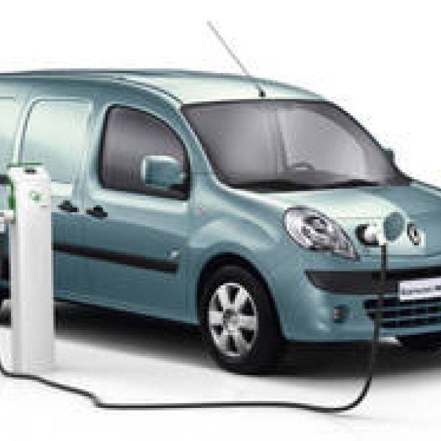  RENAULT Kangoo Maxi Z.E.｜カングーにEVが登場 ギャラリー