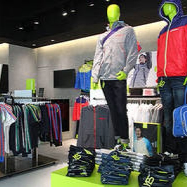  adidas｜新カジュアルレーベル「adidas NEO LABEL」ショップオープン ギャラリー