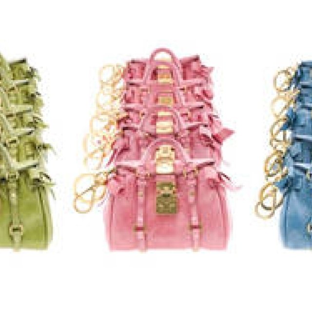  MIU MIU｜アイコンバッグがミニバッグチャームになって登場 ギャラリー