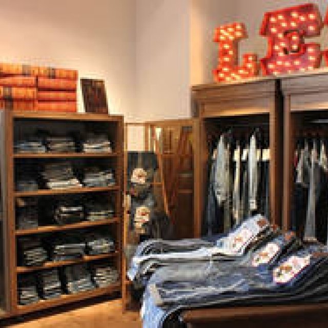  Lee｜関西初のフラッグシップストア『Lee SHOP 大阪』 ギャラリー