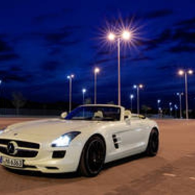  Mercedes-Benz SLS AMG Roadster｜ソフトトップを装備したAMG製スーパースポーツ ギャラリー