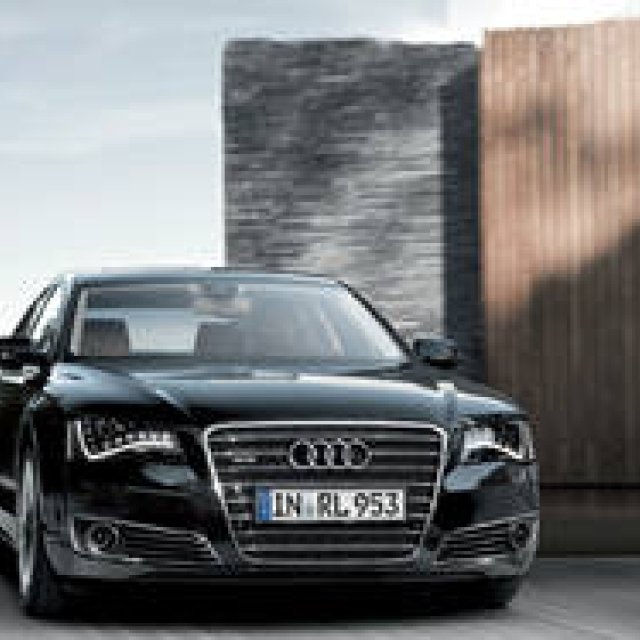  Audi A8 L W12 quattro ギャラリー