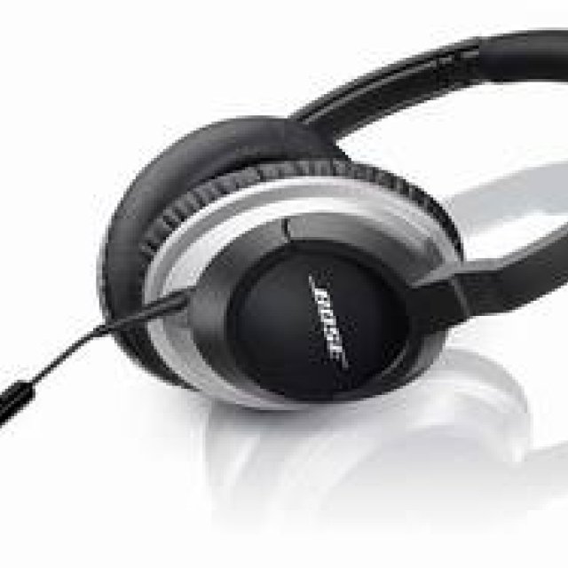  BOSE｜Apple製品専用設計のヘッドホン2モデル ギャラリー